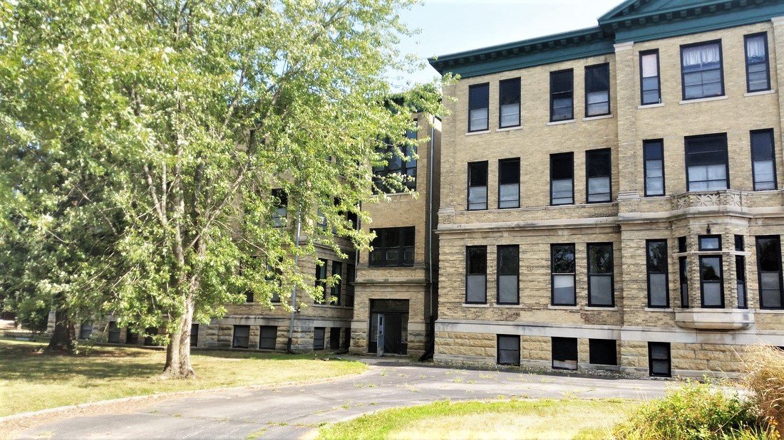 Lawler School Lofts Apartments Prairie Du Chien, WI