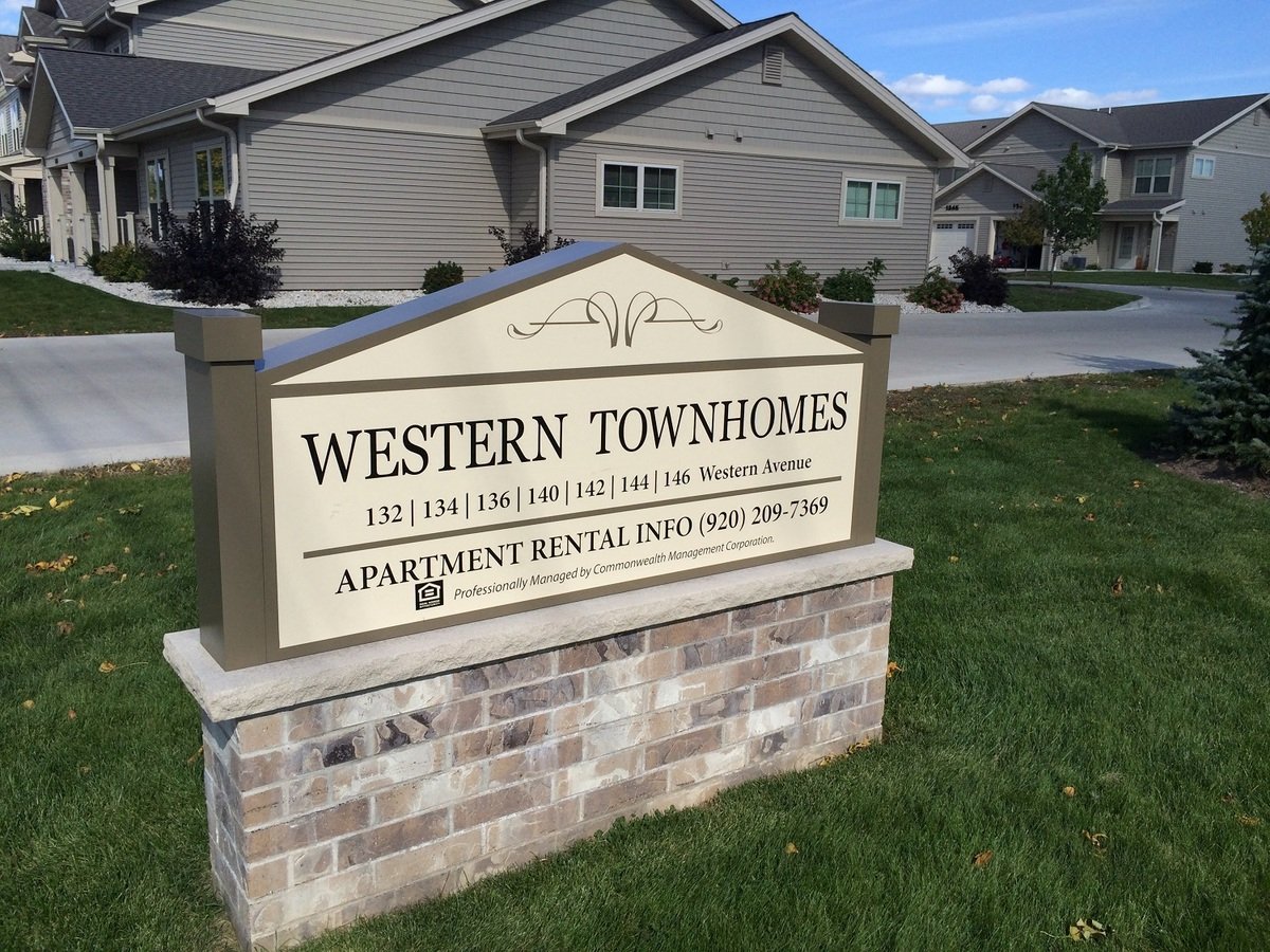 Western Townhomes Apartments 140 N Western Ave Neenah, WI