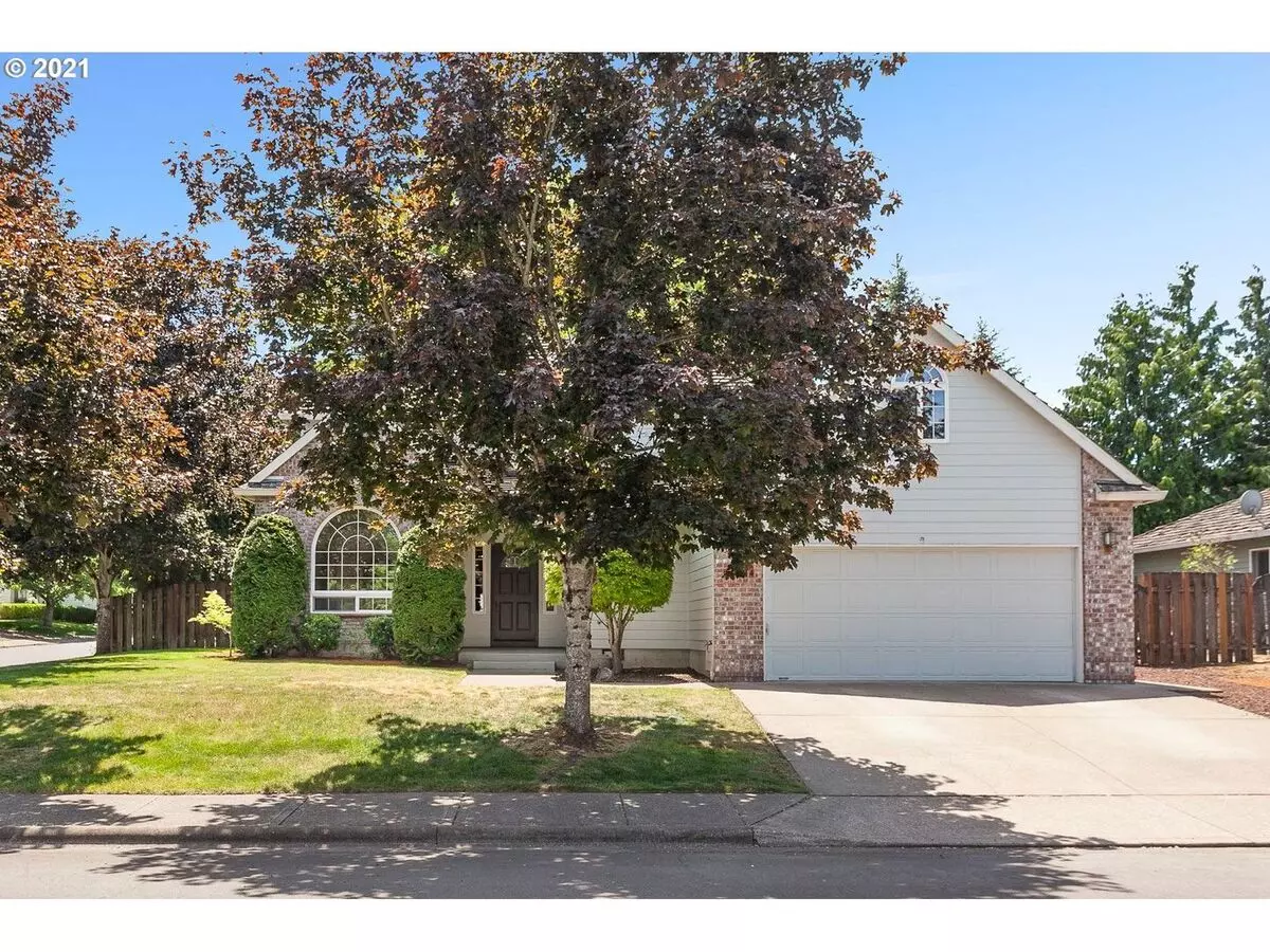 4 Bedroom Bethany Home On A Large Corner Lot And Rv Parking House for rent in Portland, OR