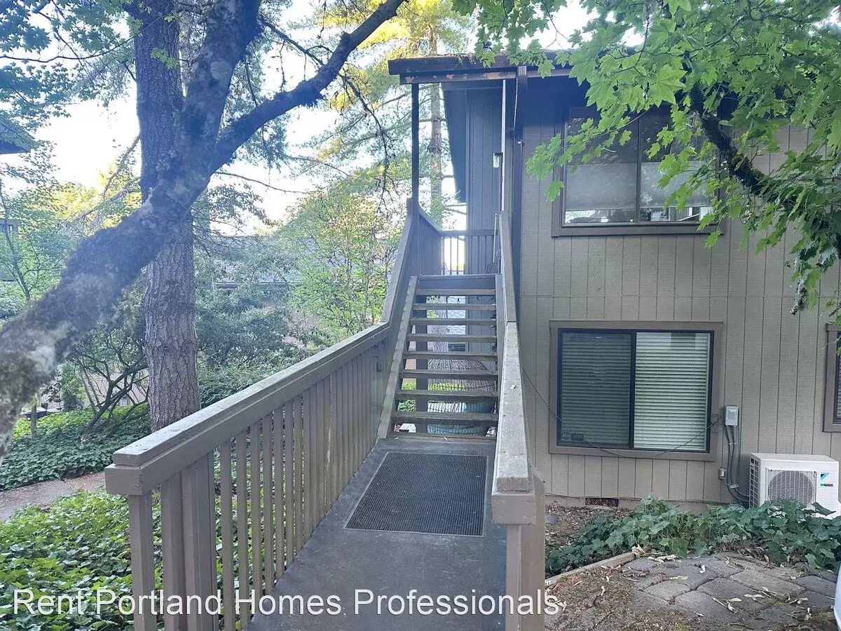 7702 SW Barnes Rd #b House for rent in Portland, OR