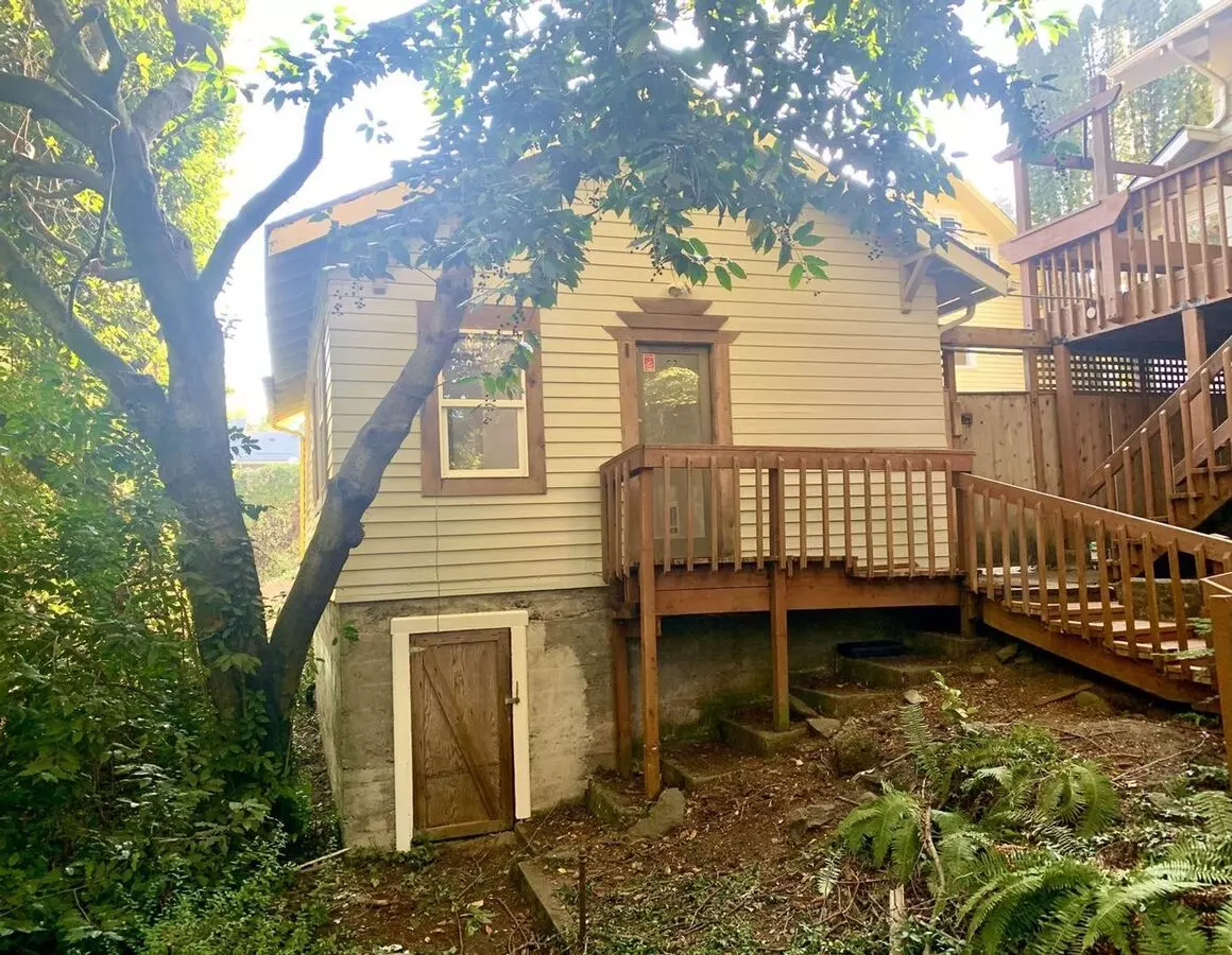 Super Cute Studio On Capitol Highway! House for rent in Portland, OR