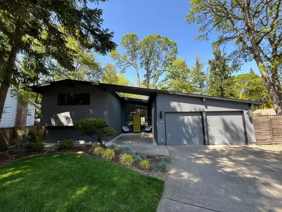Midcentury Modern 4-bedroom, 3-bathroom Home Tucked Into Beaverton’s Highland Neighborhood Apartment for rent in Beaverton, OR