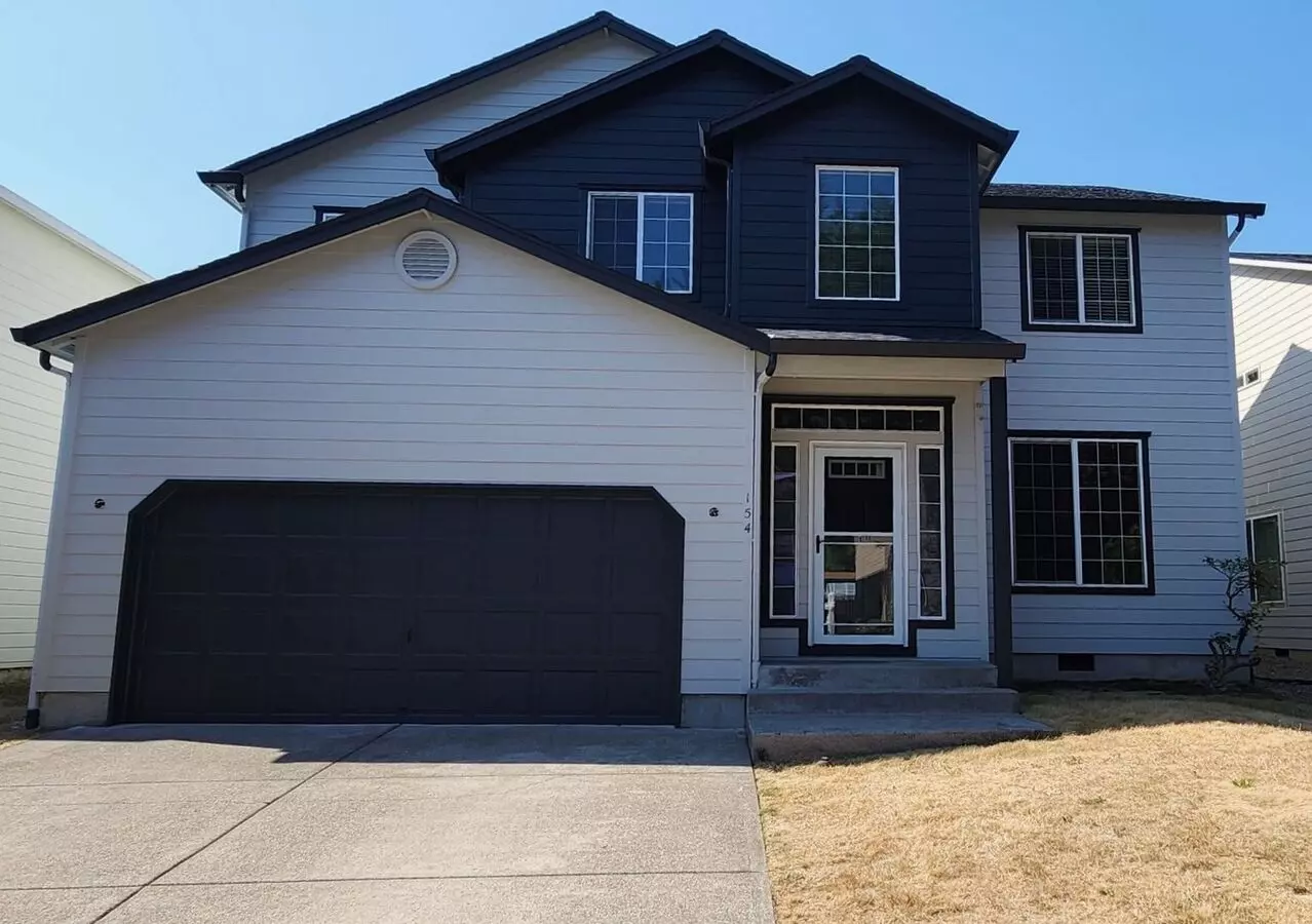 Spacious 3-bedroom Home With Vaulted Ceilings & Expansive Backyard House for rent in Gresham, OR