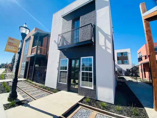 Elk Grove Courtyards Apartment for rent in Elk Grove, CA