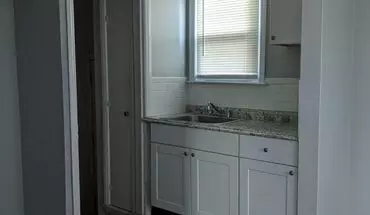 3 of 38 18642 Shaftsbury House for rent in Detroit, MI