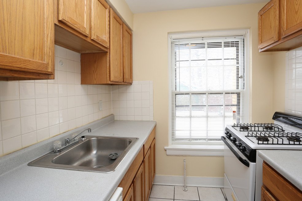 Village Apartments 20 East Morris Ave Buffalo, NY