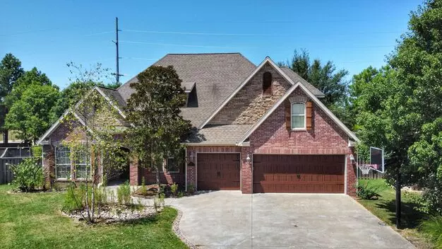1501 NE Greenbrier Ct Apartment for rent in Bentonville, AR