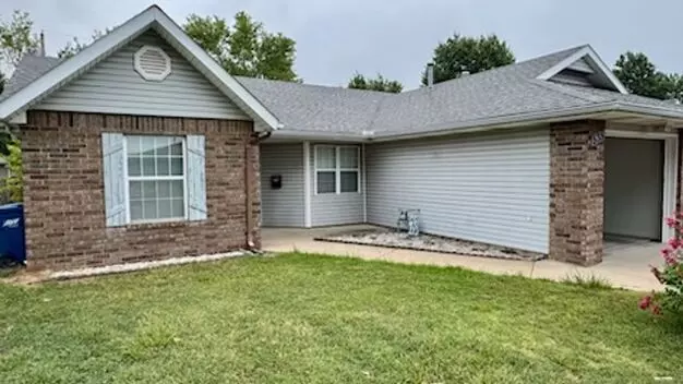 535 Scott St Apartment for rent in Carthage, MO