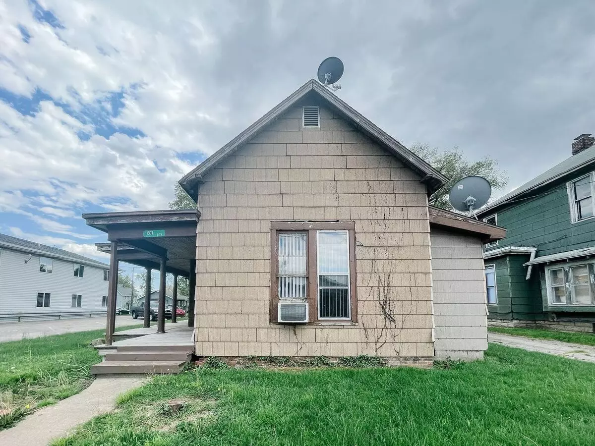 1607 W Jackson St Apartment for rent in Muncie, IN