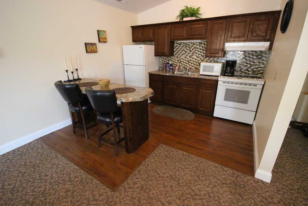 Canterbury House and Canterbury Woods Morris... Apartments Morris, IL