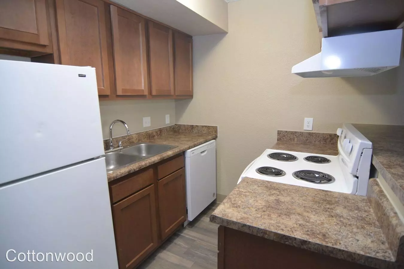 Cottonwood Apartments Apartment for rent in Council Bluffs, IA