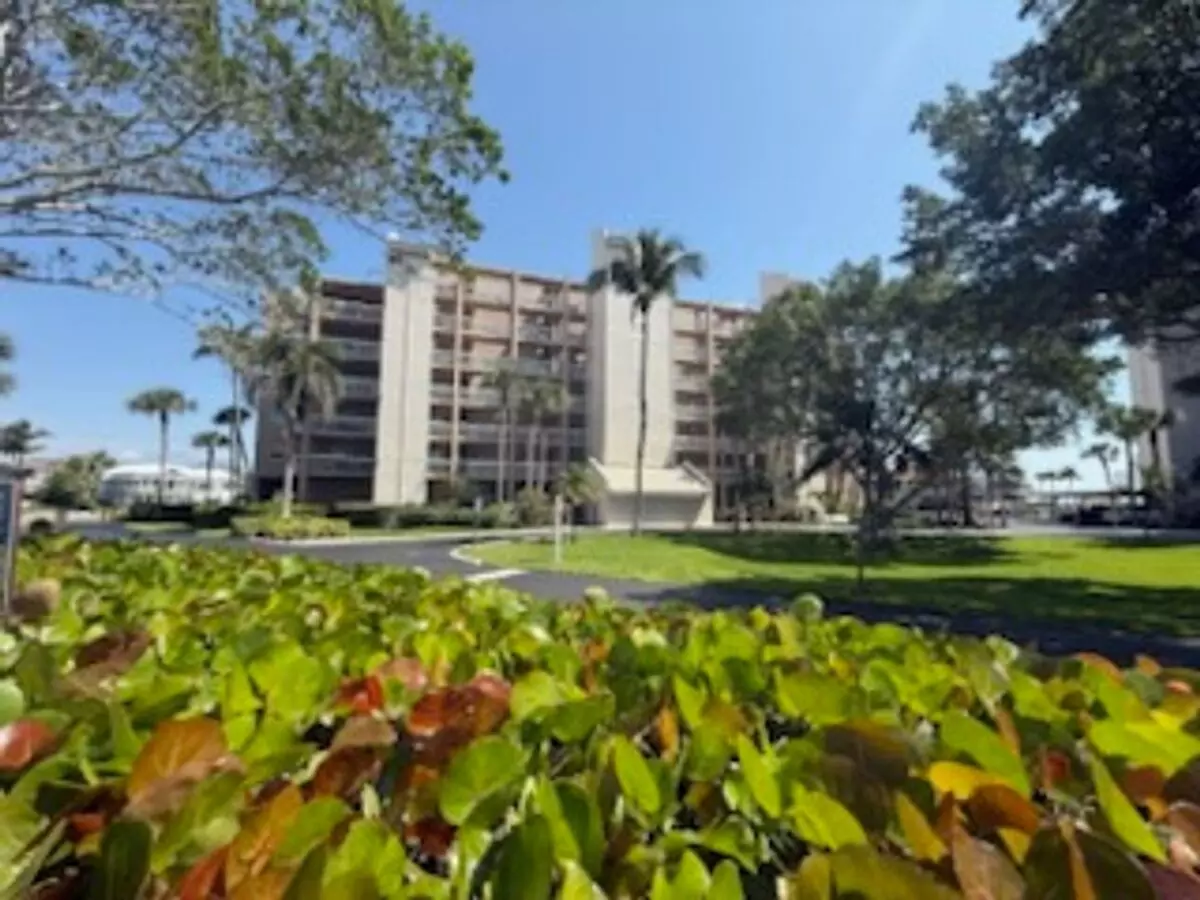 Eagle Cay Apartment for rent in Marco Island, FL