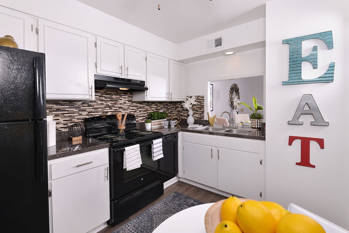 The Legend at Speedway Apartments Speedway, IN Rentable