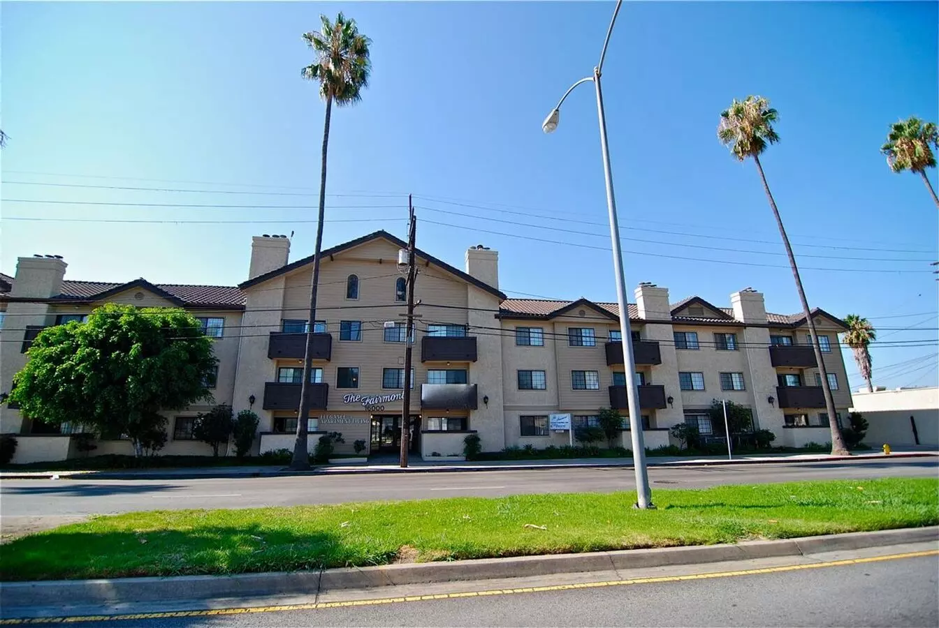 16000 Sherman Way Apartment for rent in Van Nuys, CA