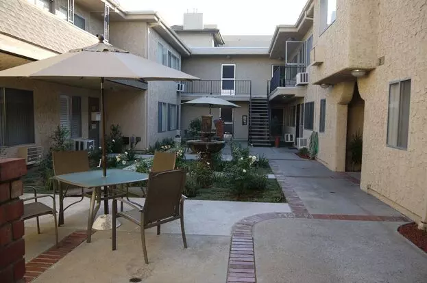 11955 Weddington St Apartment for rent in Valley Village, CA