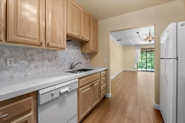 Updated Porter Ranch Townhome With Scenic Views Apartment for rent in Porter Ranch, CA