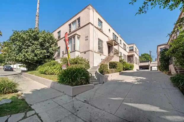 516 N Normandie Ave Apartment for rent in Los Angeles, CA