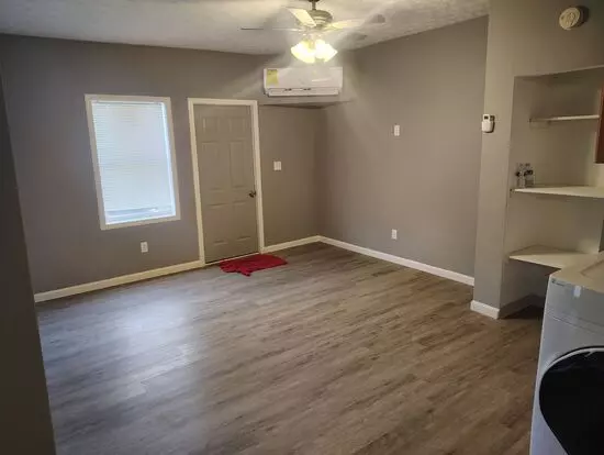 609 E Mulberry St Apartment for rent in Kokomo, IN