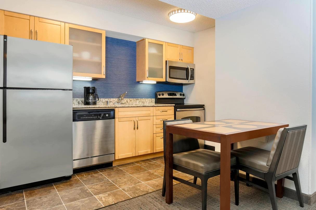 Pelican Lake Apartments 13200 49Th St Clearwater, FL