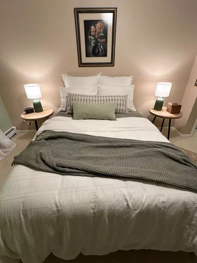 Bootleggers Cove Condo | Furnished | 3br 1.5ba | Washer & Dryer | All Utilities Included | Internet Included | 6-12 Month Lease House for rent in Anchorage, AK