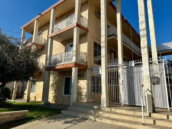 15525 Nordhoff St Apartment for rent in North Hills, CA