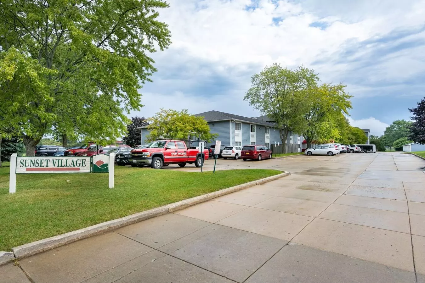 Sunset Village Apartment for rent in Waukegan, IL