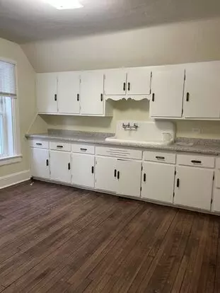 914 Jefferson Street Duplex Apartment for rent in Wausau, WI 914 Jefferson Street Duplex Apartment for rent in Wausau, WI