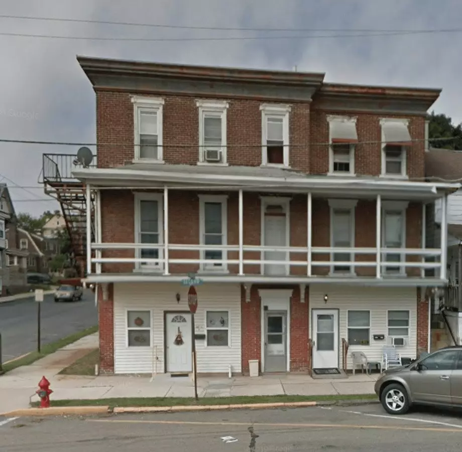 192 S 2Nd St #6 Apartment for rent in Lehighton, PA