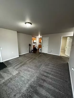 205 Pirie Dr Apartment for rent in Hiawatha, IA