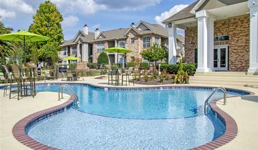 3 of 72 Harpeth River Oaks Apartment for rent in Franklin, TN