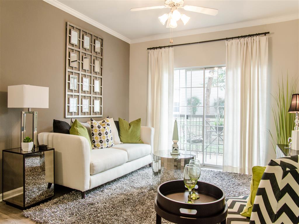 Harpeth River Oaks Apartment for rent in Franklin, TN