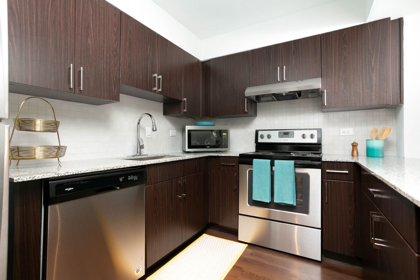 Ensemble Apartments 6701 Blanco Road Castle Hills, TX