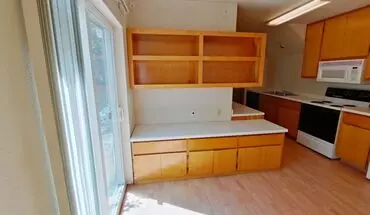 3 of 8 1613 Ferry Aly Apartment for rent in Eugene, OR