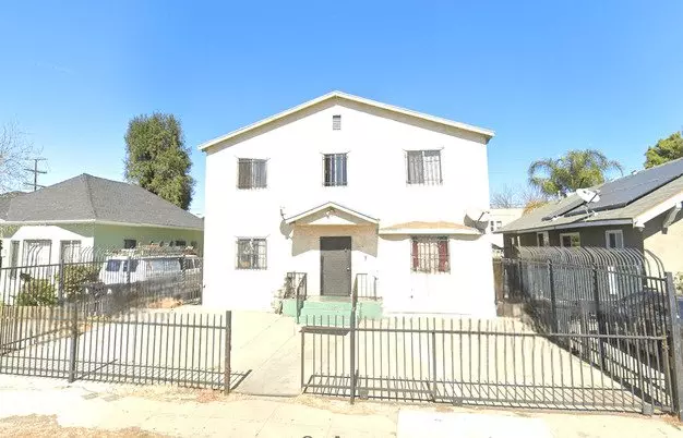 211 E 55th St Apartment for rent in Los Angeles, CA