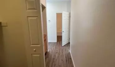 4 of 13 717 Meadow Grove Ct Apartment for rent in Bakersfield, CA
