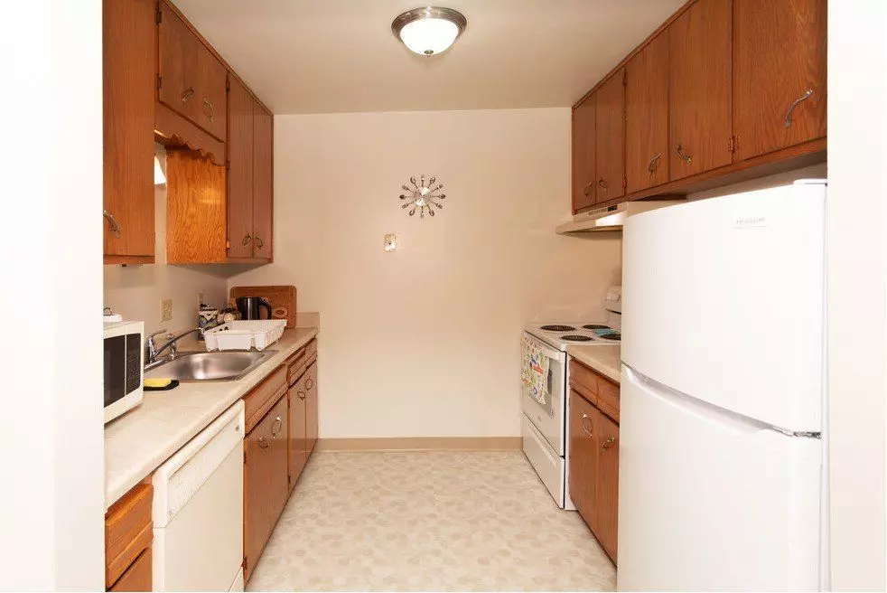 Rose Mall Apartments Apartment for rent in Roseville, MN