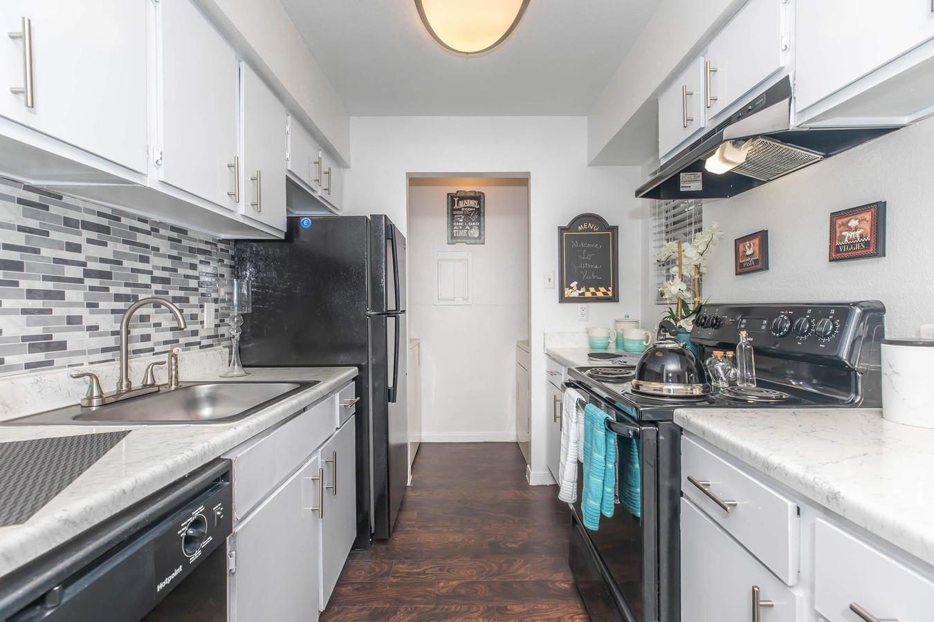 Redstone Vista Apartments Houston, TX Rentable