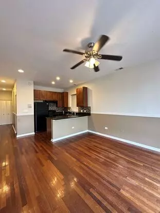 7654 S. Colfax Ave. Apartment for rent in Chicago, IL