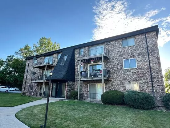 1005 E 194th St Apartment for rent in Glenwood, IL