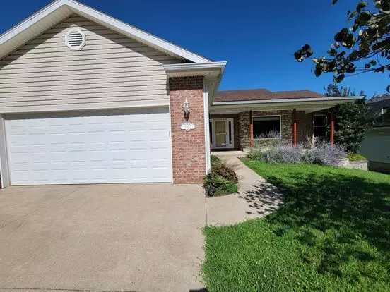 5 Bed/ 3 Bath Single Family Home. Apartment for rent in Columbia, MO