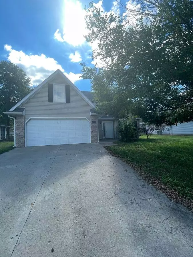 4 Bed 2.5 Bath Home In Quiet Seven Oaks Subdivision House for rent in Columbia, MO