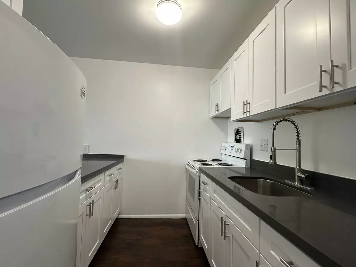 The Palms Apartment for rent in Seattle, WA