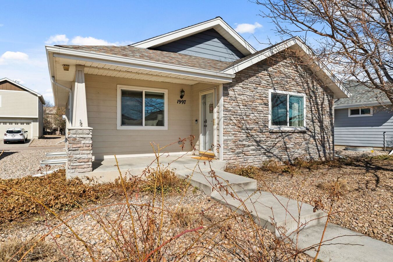 Beautiful view of Low Maintenance Apartment Wellness Design