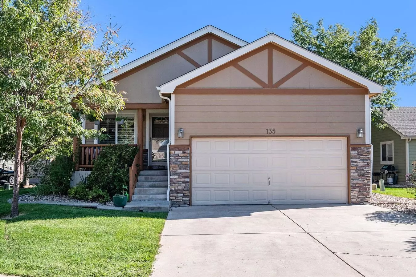 Lake Life & Room To Spare – 4br + Office With Finished Basement & Beach Access! House for rent in Windsor, CO