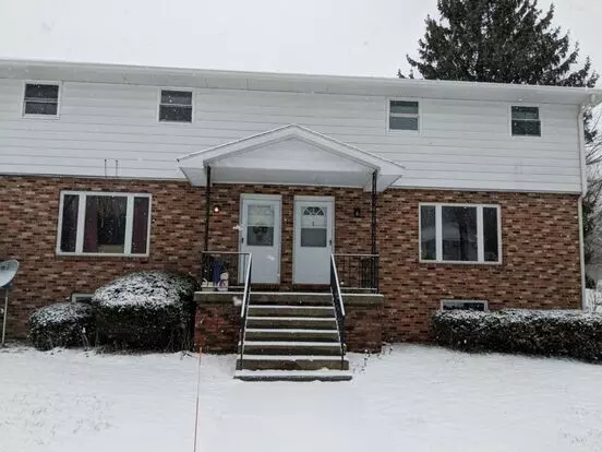 10950 Oak St Apartment for rent in Conneaut Lake, PA 10950 Oak St Apartment for rent in Conneaut Lake, PA
