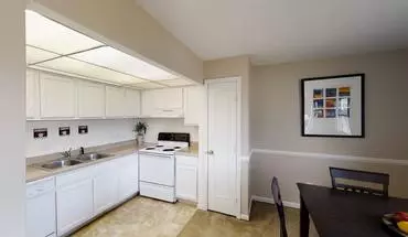 2 of 12 Lakeside Point At Nora Apartment for rent in Indianapolis, IN