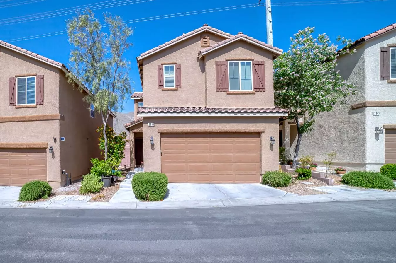 *move-in Ready* Lovely 3-bedroom 2-car Garage Two-story House!! House for rent in Las Vegas, NV
