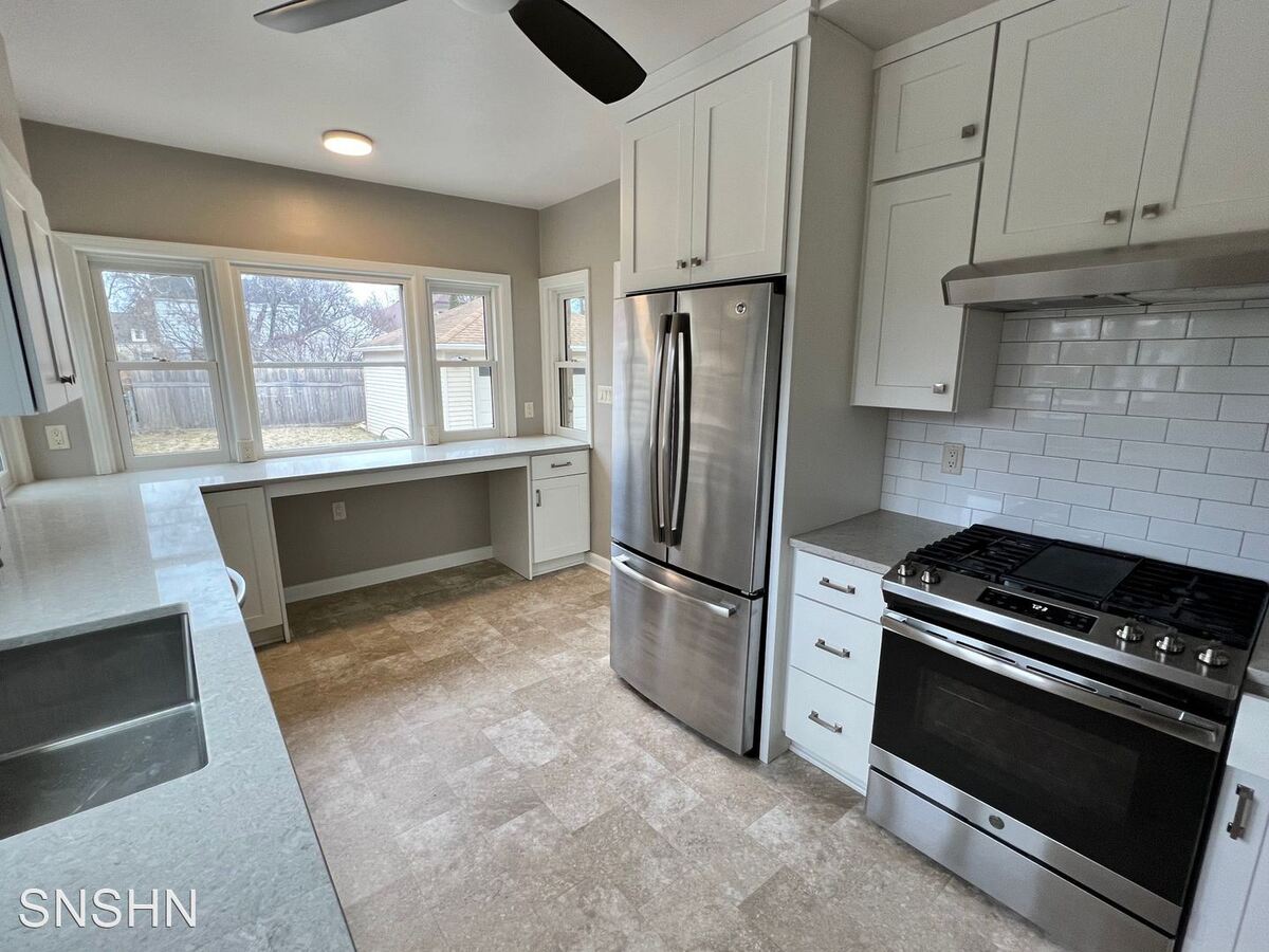 5006 N Santa Monica Blvd Whitefish Bay, WI House for Rent