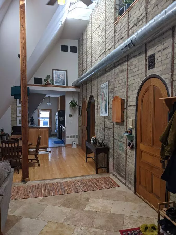 1948-1950 N 2nd St Apartment for rent in Milwaukee, WI