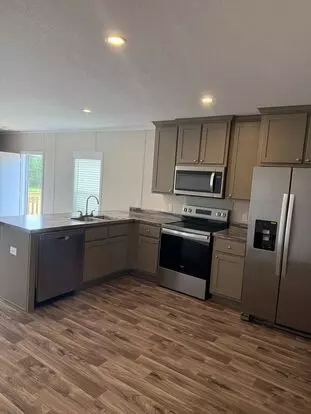 Brand New-3 Bedroom / 2 Bath-luxury Mobile Home Apartment for rent in Defuniak Springs, FL